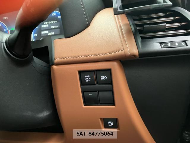 Toyota VELLFIRE 2024-06 8816402-7