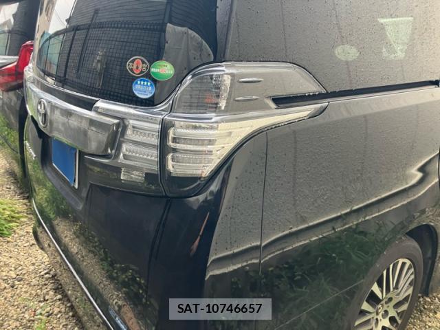 Toyota VELLFIRE 2017-01 8816406-13