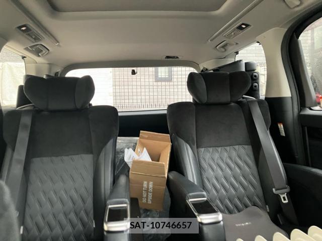 Toyota VELLFIRE 2017-01 8816406-18