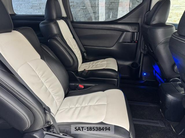 Toyota VELLFIRE 2015-05 8817028-11