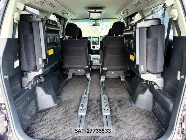Toyota VELLFIRE 2011-12 8817403-17