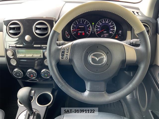 Mazda VERISA 2013-04 8813017-13