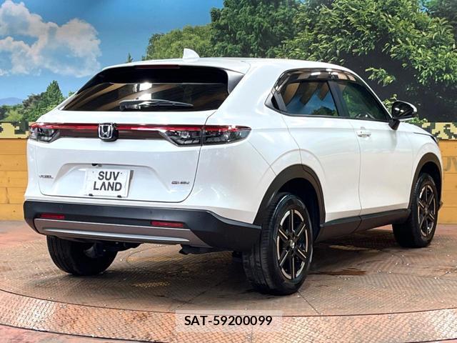 Honda VEZEL 2023-08 8812660-16