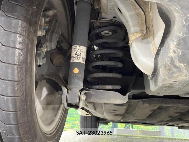 Honda VEZEL 2017-09 8813124-19