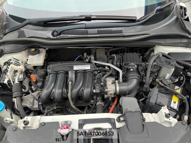 Honda VEZEL 2015-03 8813195-18