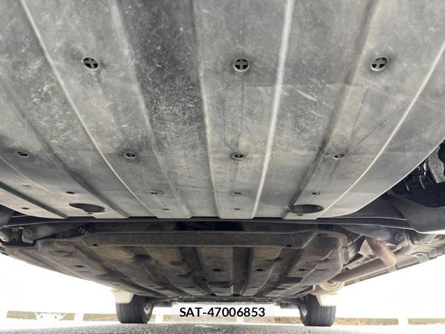 Honda VEZEL 2015-03 8813195-19