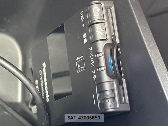 Honda VEZEL 2015-03 8813195-5