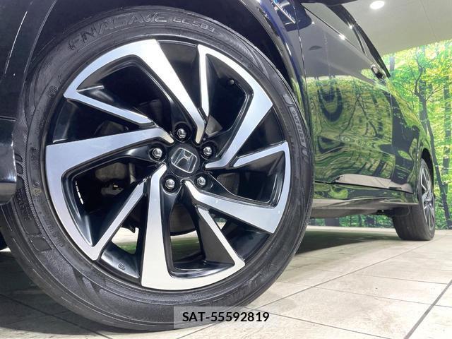 Honda VEZEL 2018-02 8814460-12