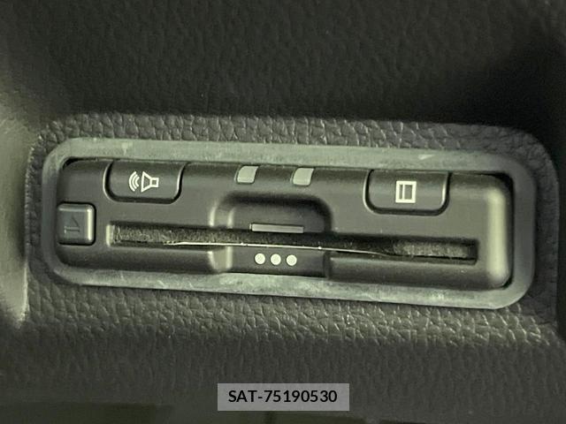 Honda VEZEL 2022-07 8814584-6