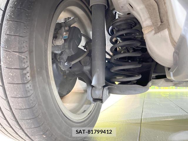 Honda VEZEL 2015-03 8814858-18