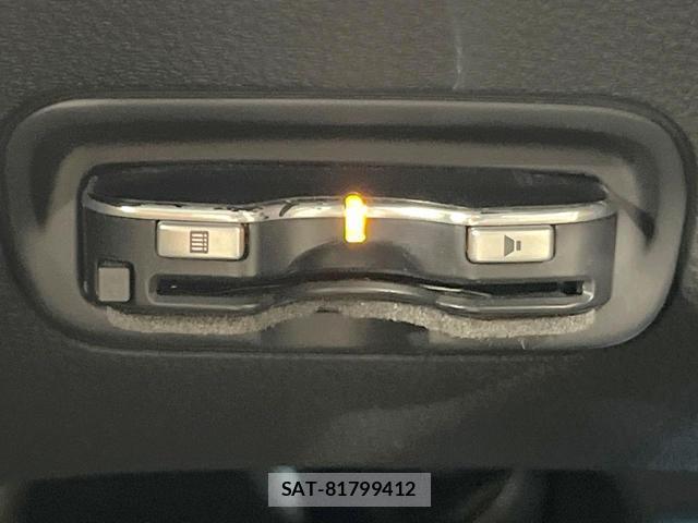 Honda VEZEL 2015-03 8814858-5