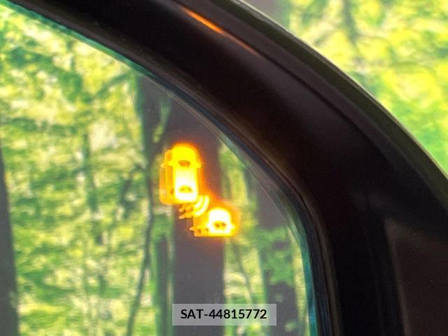 Honda VEZEL 2021-06 8816417-6