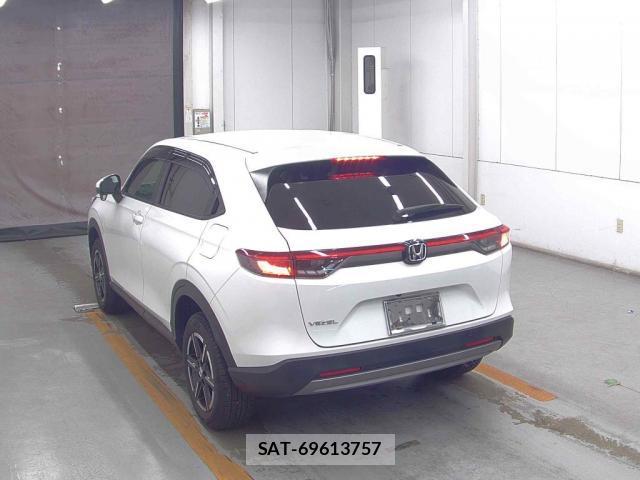 Honda VEZEL 2023-09 8816632-1
