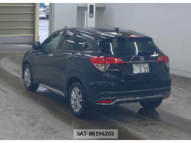 Honda VEZEL 2018-02 8816888-1