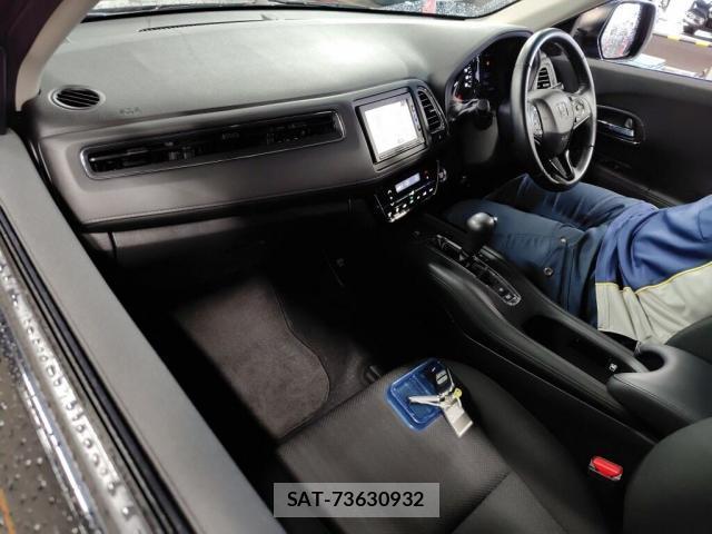 Honda VEZEL 2017-04 8817172-2