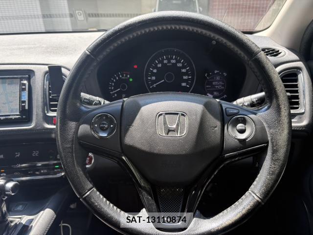 Honda VEZEL 2014-08 8817530-3