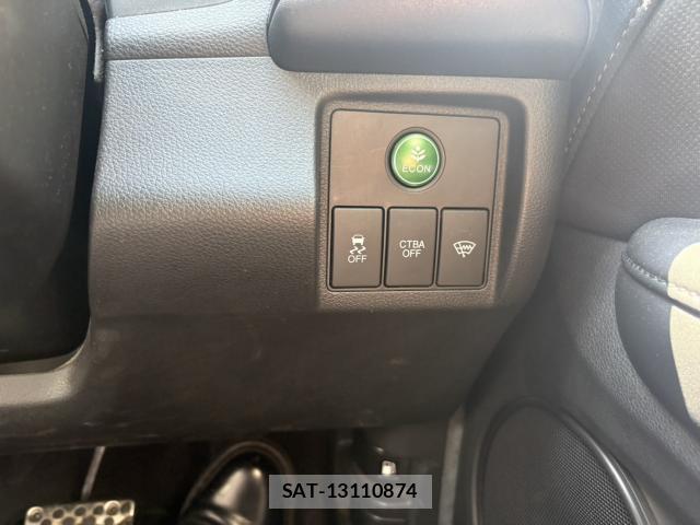 Honda VEZEL 2014-08 8817530-5