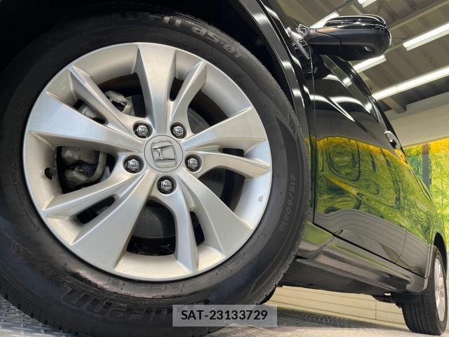 Honda VEZEL 2015-04 8817565-12