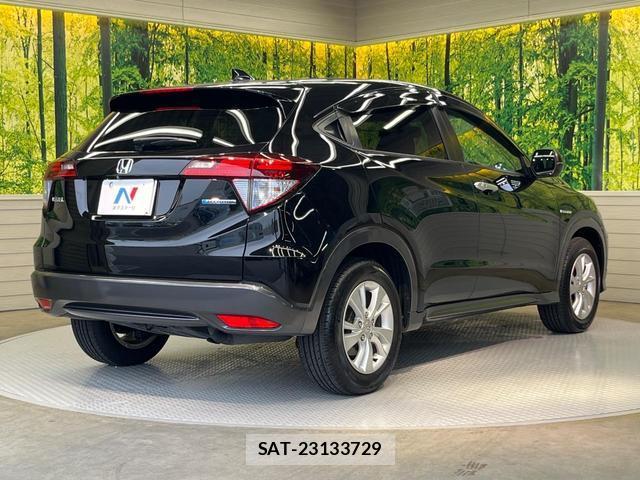 Honda VEZEL 2015-04 8817565-16