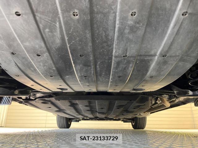 Honda VEZEL 2015-04 8817565-18