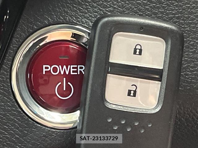 Honda VEZEL 2015-04 8817565-6