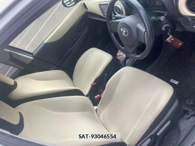 Toyota VITZ 2012-02 8812429-8