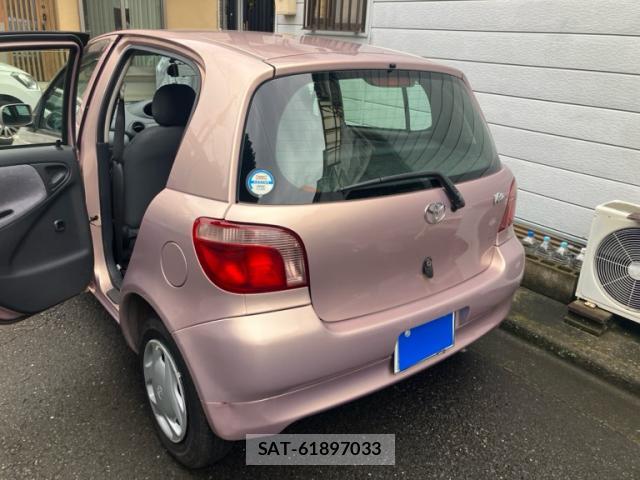 Toyota VITZ 2000-04 8813008-1