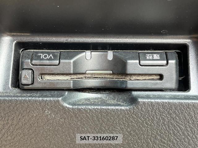 Toyota VITZ 2017-03 8813233-5