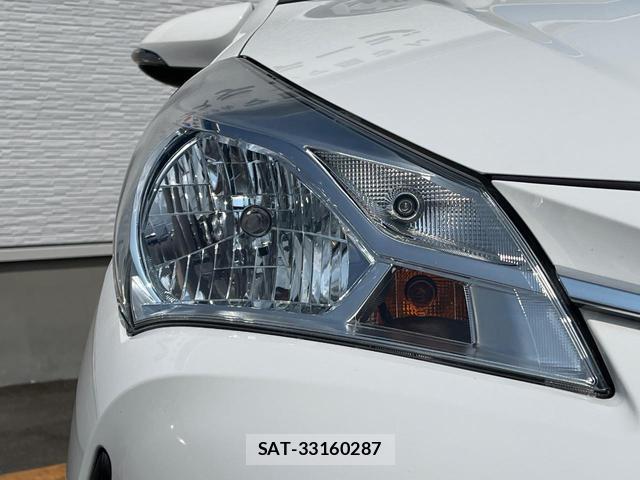 Toyota VITZ 2017-03 8813233-8