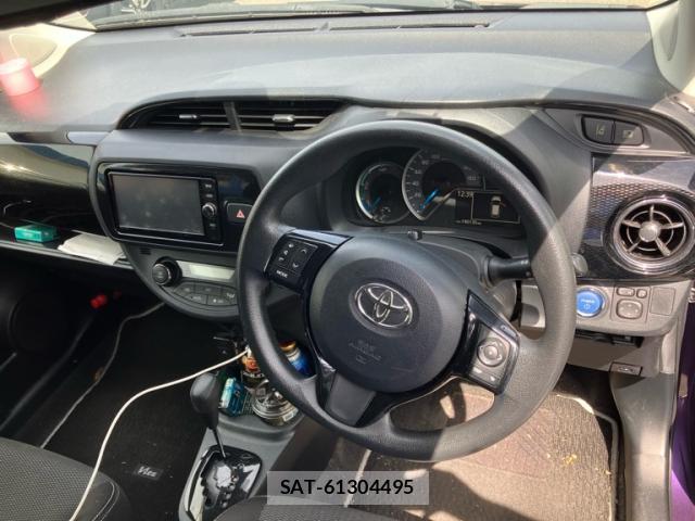 Toyota VITZ 2019-08 8813477-14