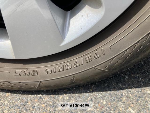 Toyota VITZ 2019-08 8813477-5