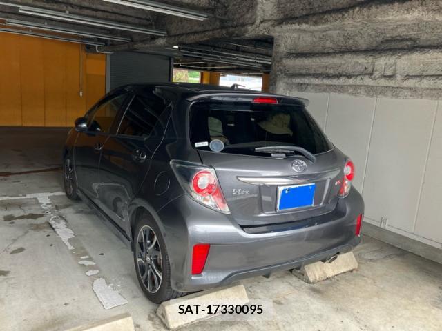 Toyota VITZ 2015-10 8813573-6
