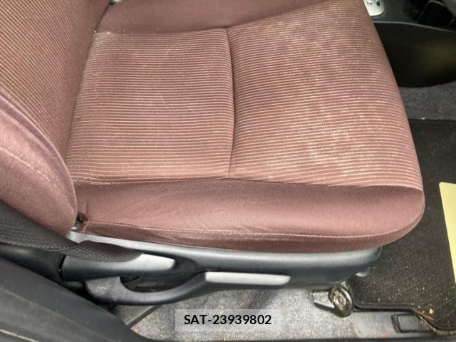 Toyota VITZ 2013-09 8813604-15