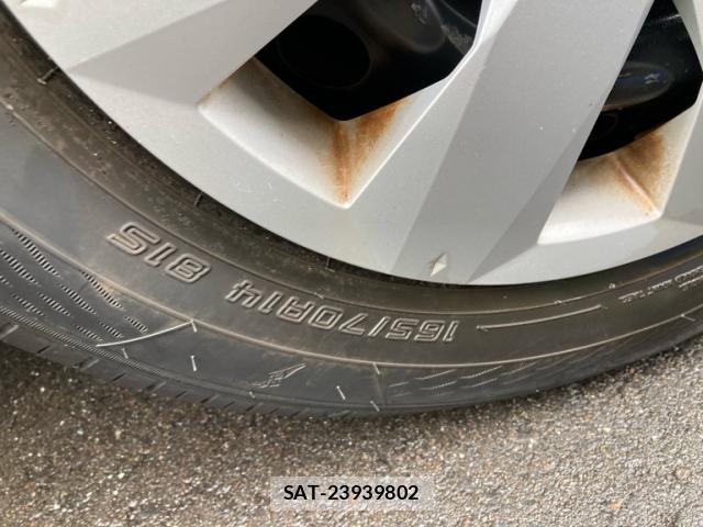 Toyota VITZ 2013-09 8813604-3