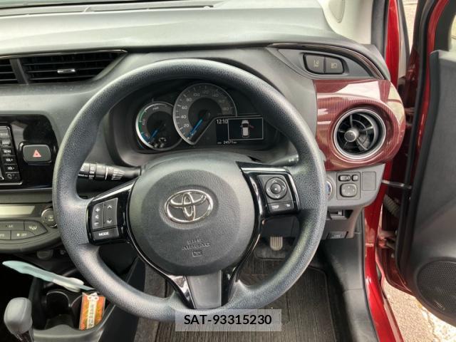 Toyota VITZ 2018-03 8813855-16
