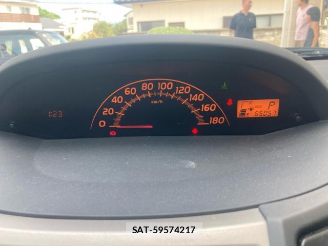 Toyota VITZ 2010-10 8814091-16