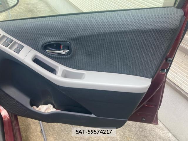 Toyota VITZ 2010-10 8814091-7