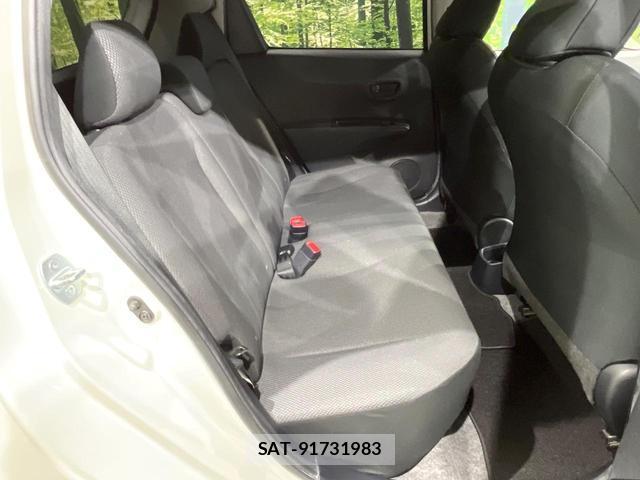 Toyota VITZ 2013-12 8814686-8