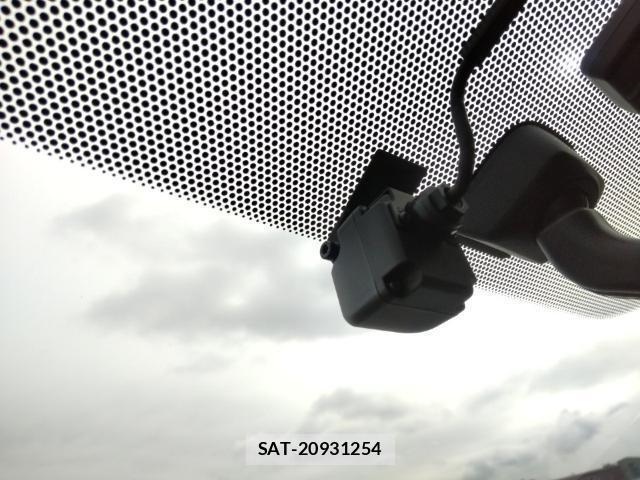 Toyota VITZ 2017-09 8815322-16