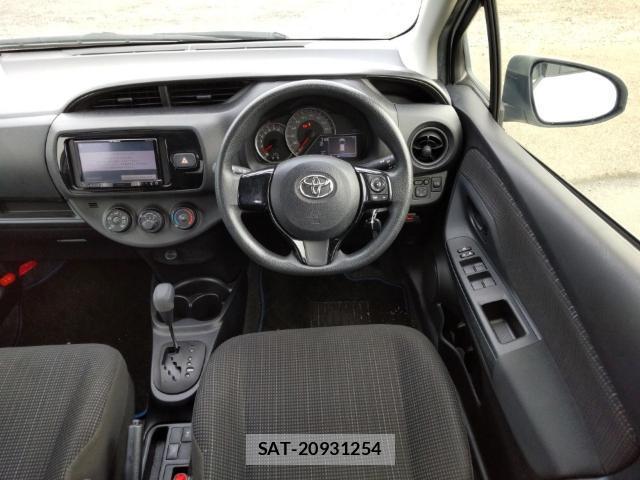 Toyota VITZ 2017-09 8815322-2