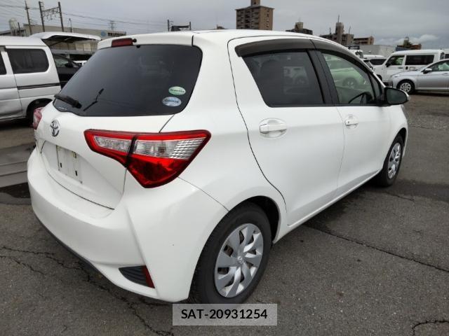 Toyota VITZ 2017-09 8815322-4