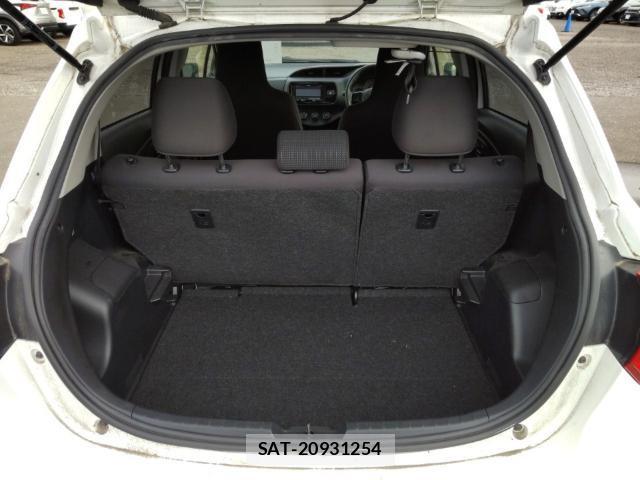 Toyota VITZ 2017-09 8815322-7