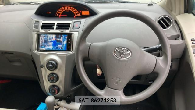 Toyota VITZ 2010-02 8815510-16