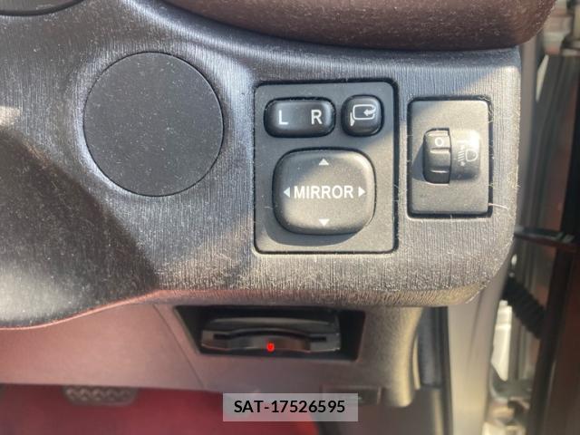 Toyota VITZ 2012-03 8816101-4