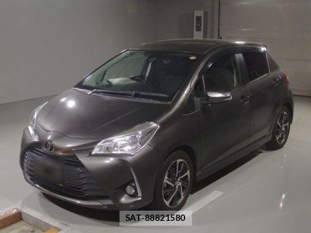 Toyota VITZ 2017-09 8817342-0