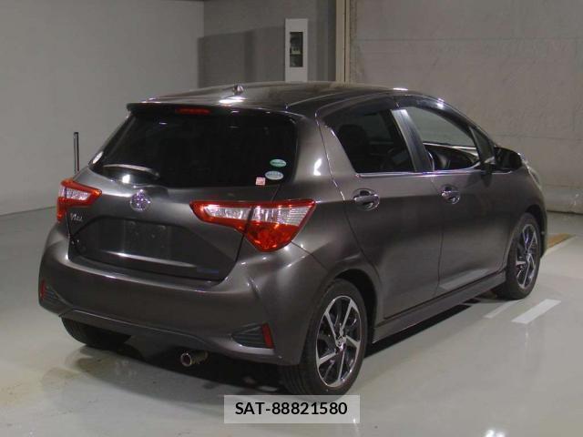 Toyota VITZ 2017-09 8817342-1