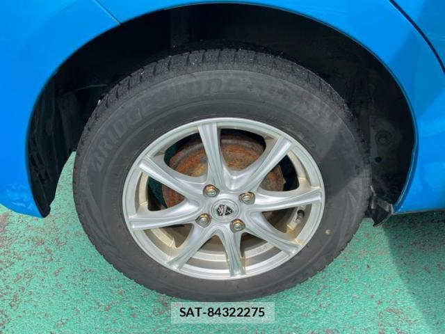 Toyota VITZ 2017-06 8817461-3