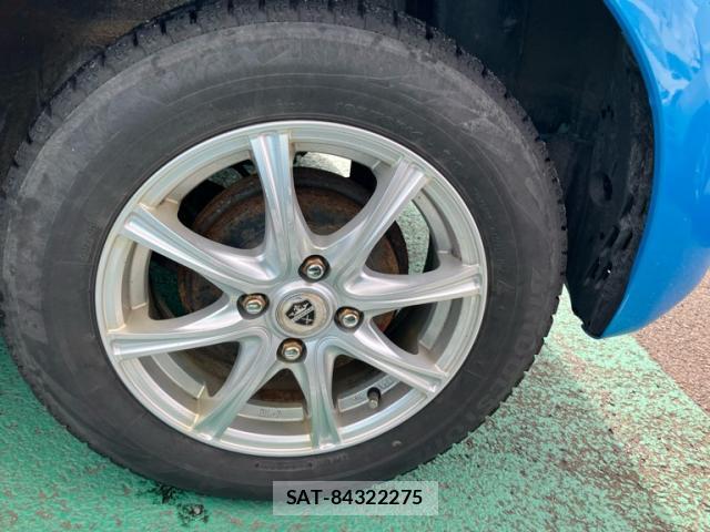 Toyota VITZ 2017-06 8817461-4