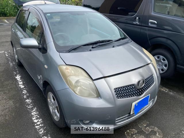 Toyota VITZ 2006-10 8817607-1