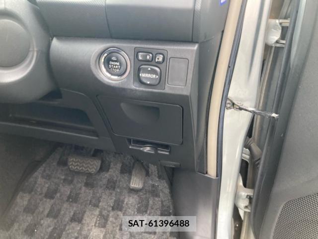 Toyota VITZ 2006-10 8817607-10